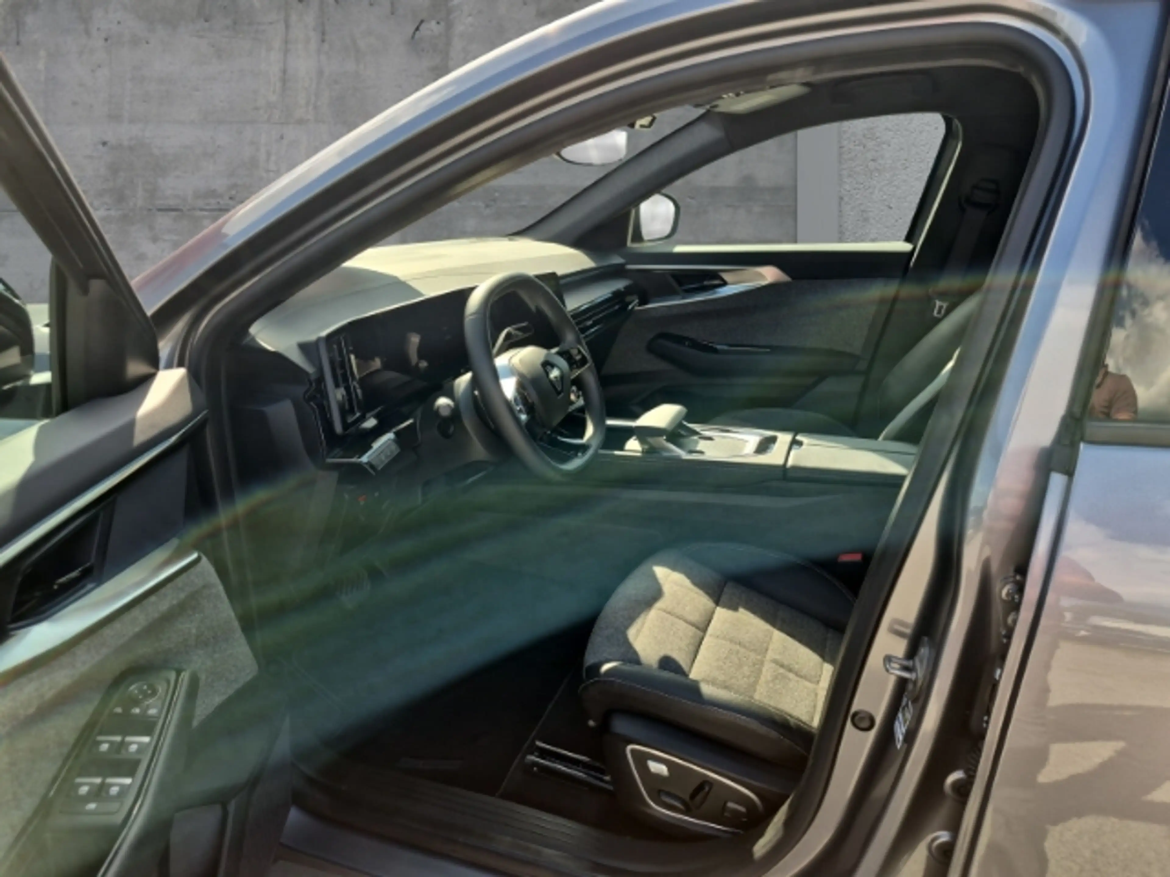 Renault Espace VI Techno E-Tech Hybrid 7-Sitzer — photo 8