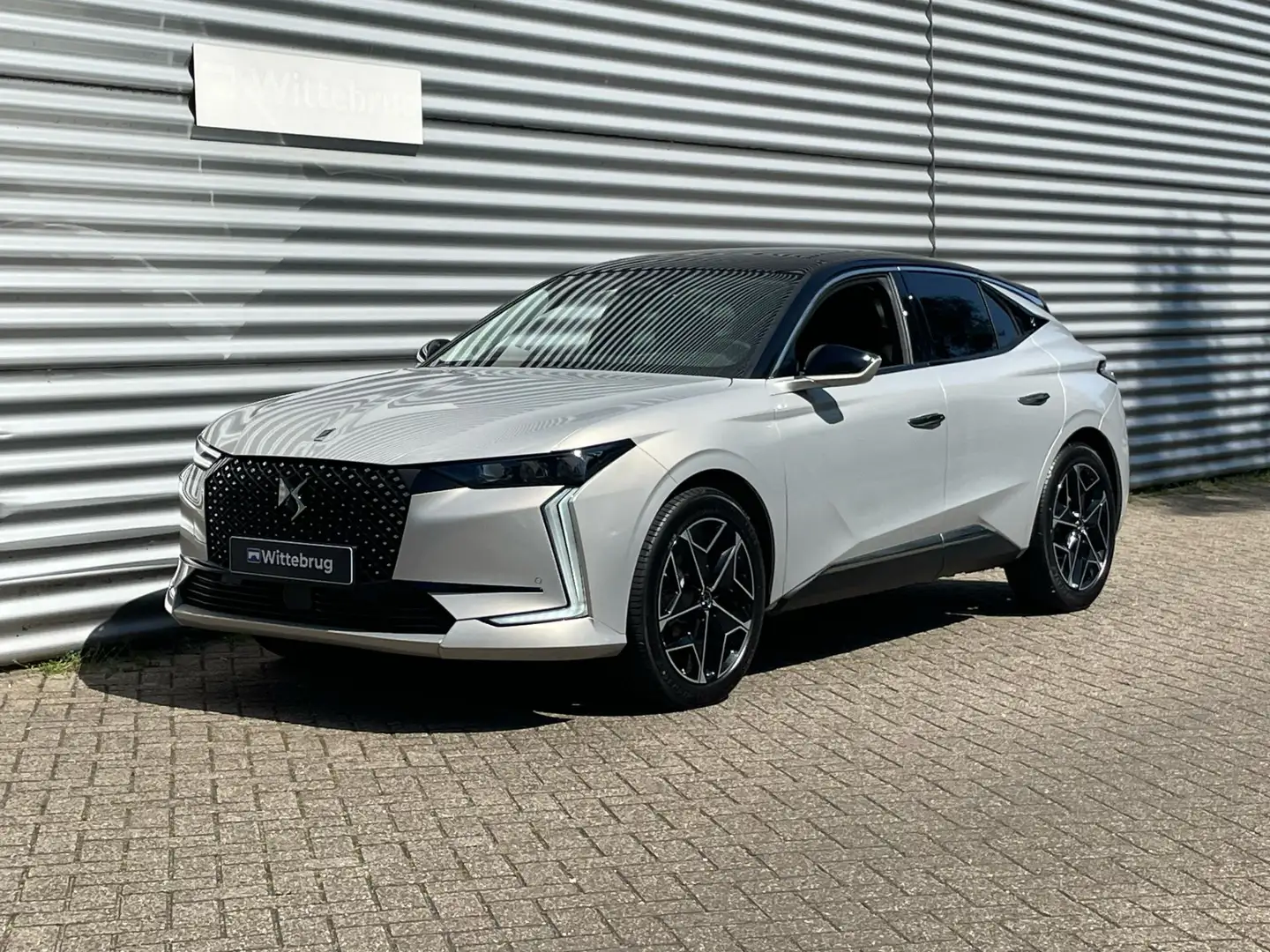 DS Automobiles DS 4 1.2 Hybrid 136PK Pallas | Schuifkantel dak | Pack Grijs - 2