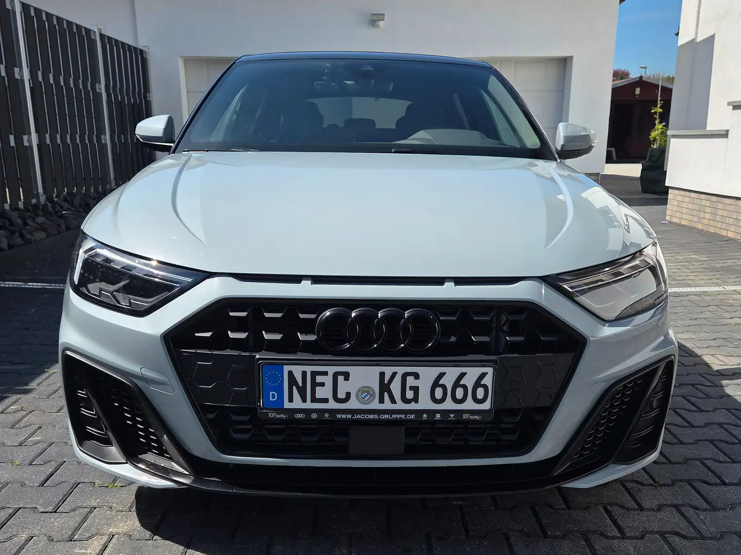 Audi A1 A1 40 TFSI Sportback S tronicS line Grau - 2