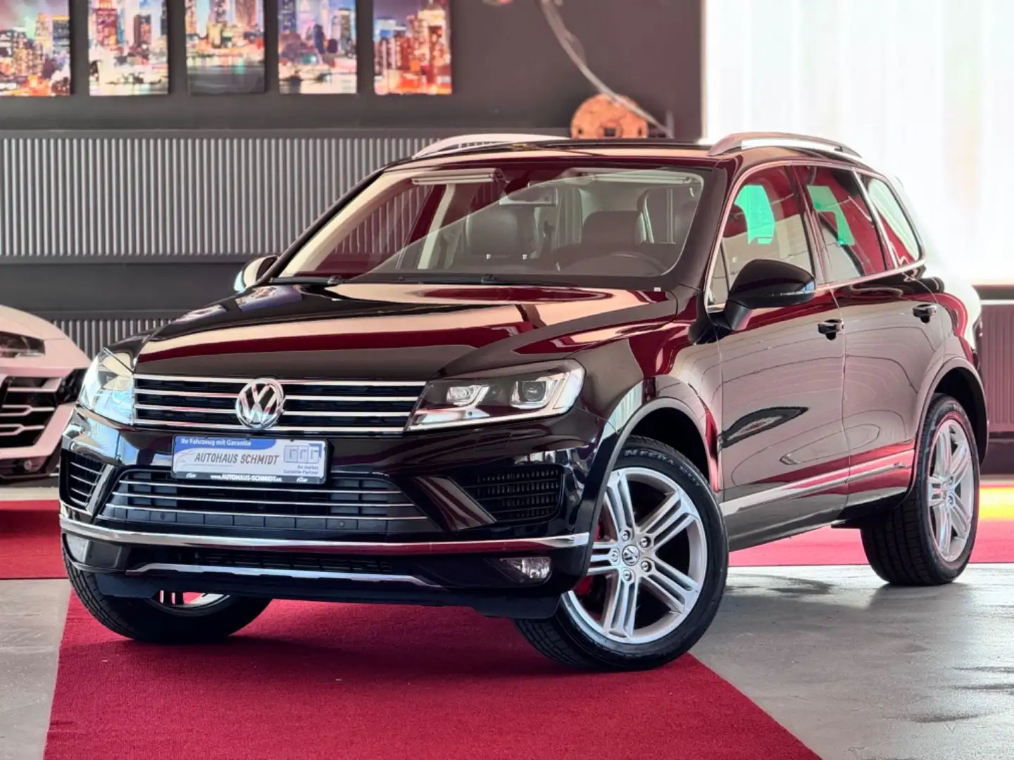 Volkswagen Touareg 3.0TDI Leder Navi BiXenon 20" Autom 4M Noir - 1