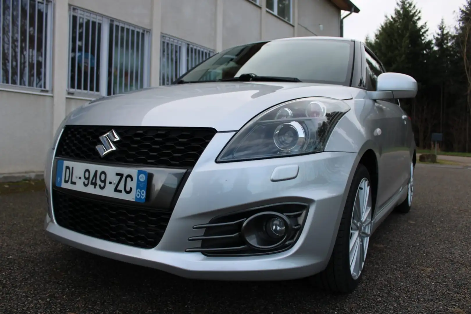 Suzuki Swift Sport 1.6 VVT Gris - 2