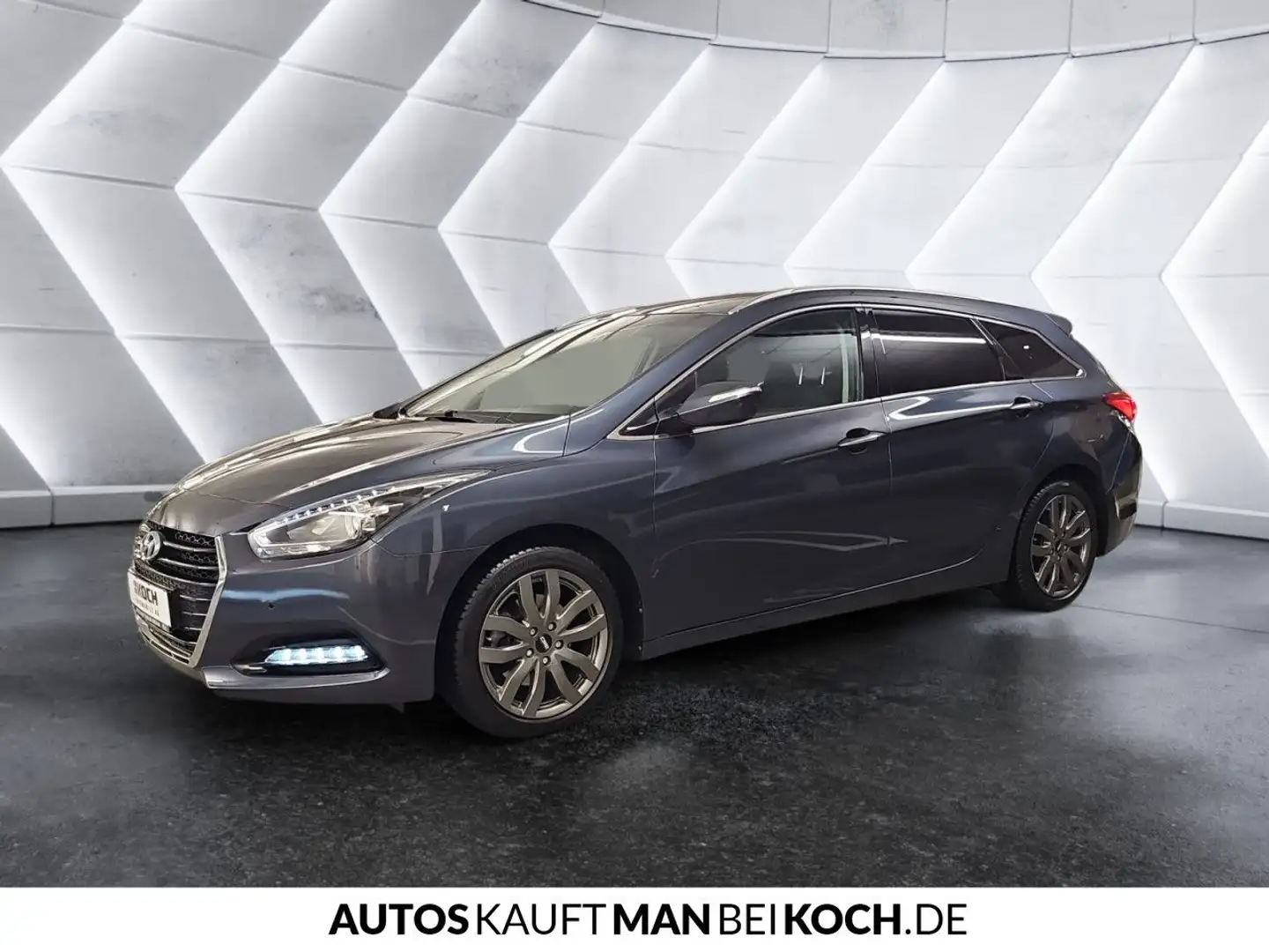 Hyundai i40 Kombi blue 1.6 Trend SHZ NAVI KAMERA AHK CAR Bleu - 2