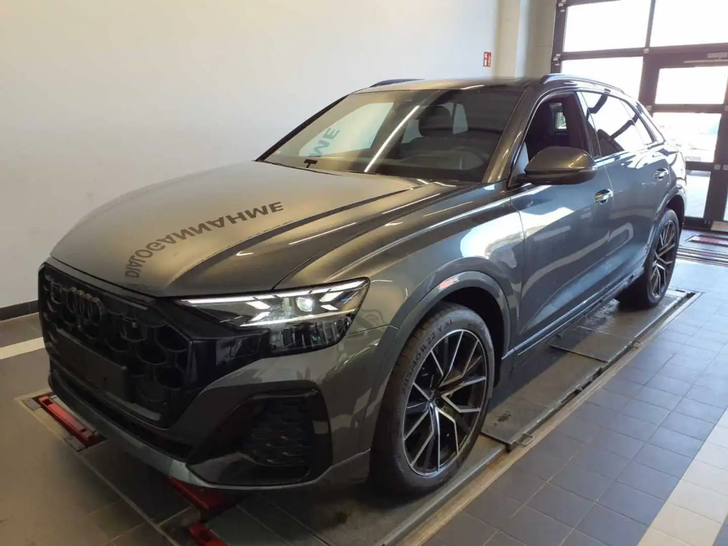 Audi Q8 S line 50 TDI AHK Black Allradlenk B&O Pano HD-Mat Grau - 2