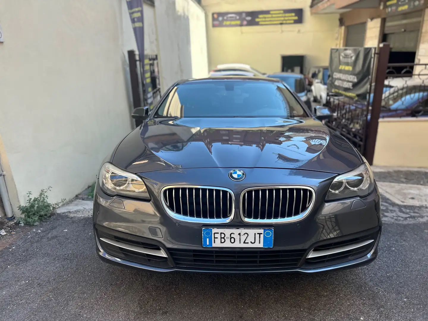 BMW 520 Serie 5Touring520dTouring xdrive Luxury 190cv auto Gris - 1