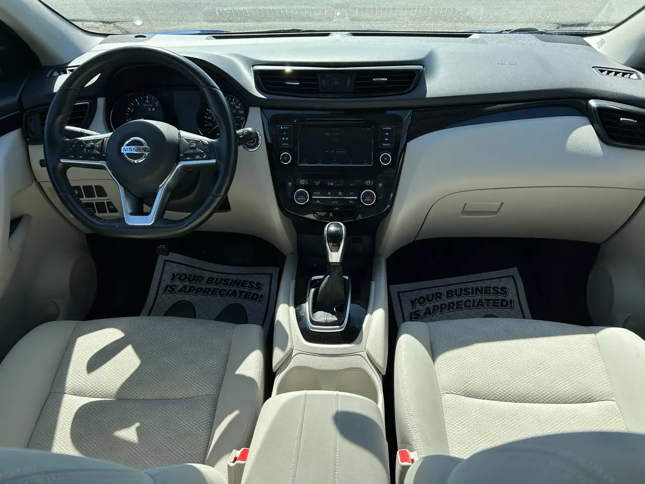 Nissan Qashqai photo Nissan Qashqai