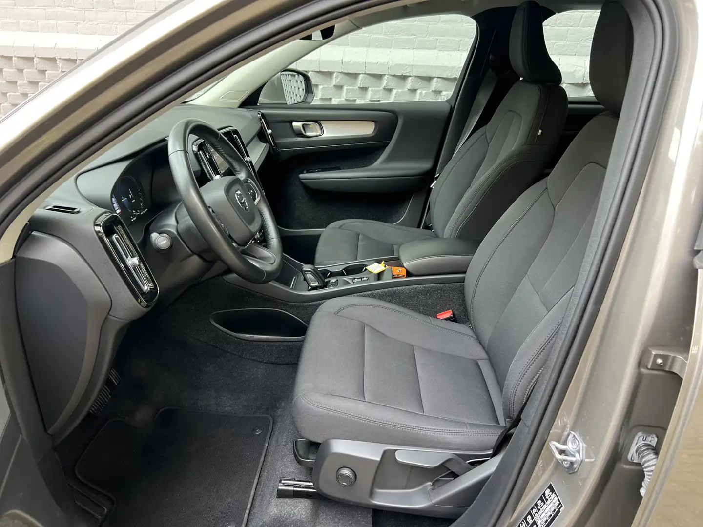 Volvo XC40 1.5 T5 Recharge Business Pro Achteruitrijcamera Bl Brun - 2