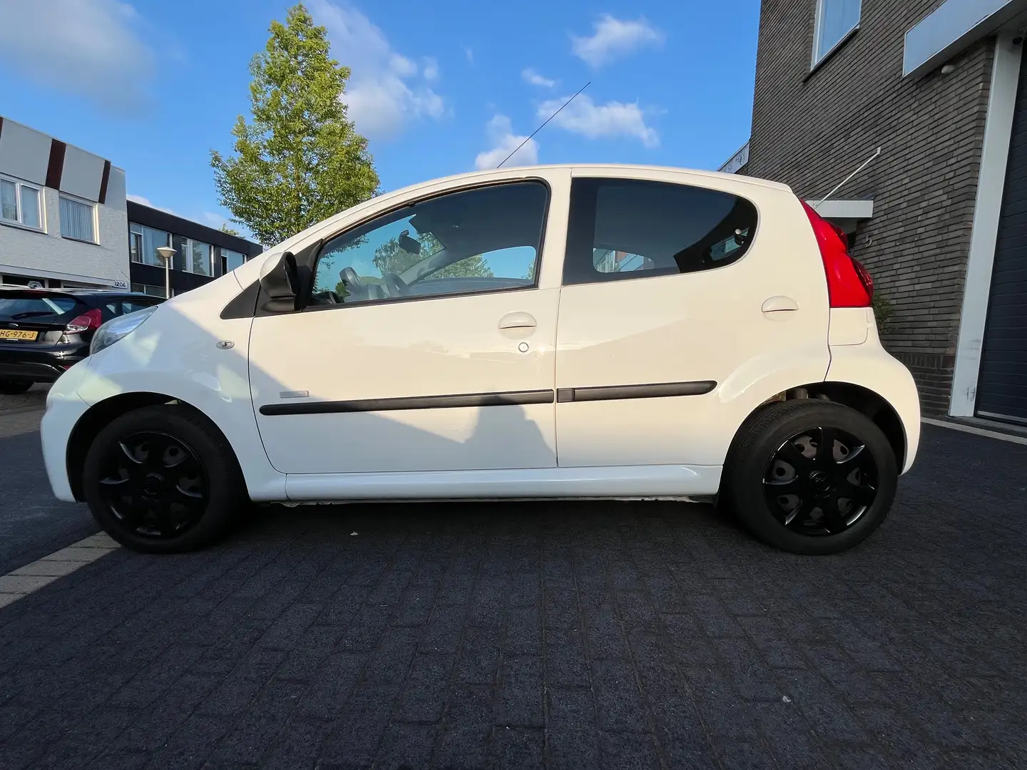 Peugeot 107 107 1.0-12V Wit - 2