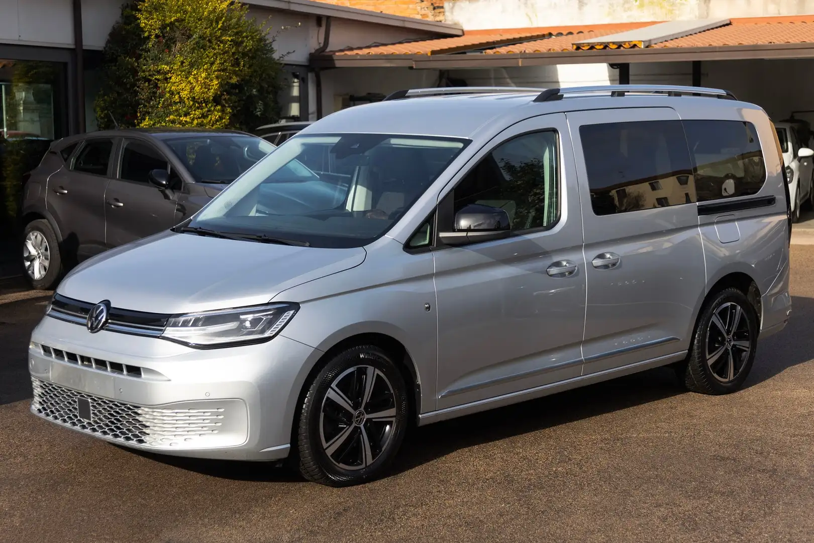 Volkswagen Caddy Maxy style dsg 20 tdi Argent - 1