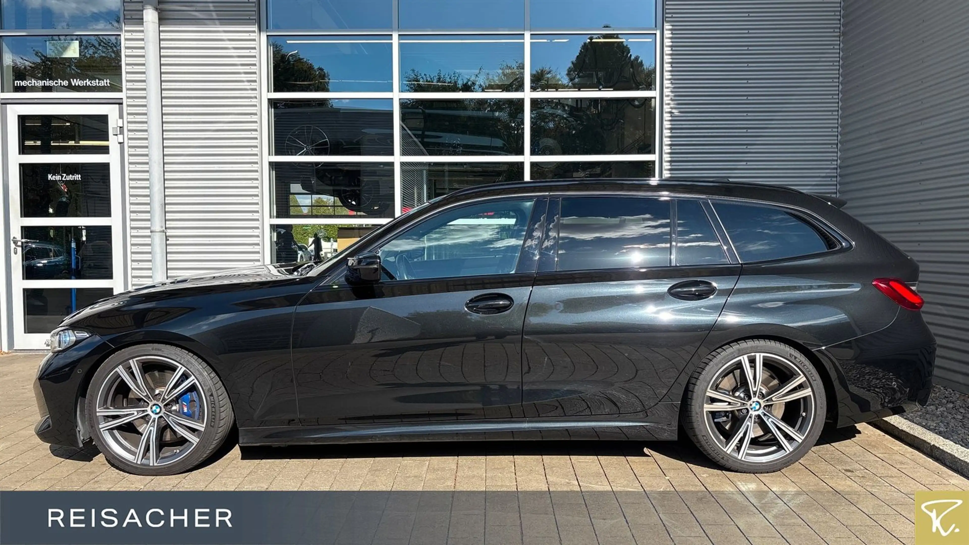 BMW 340 A xDrive Tou Pano,AHK,LM19",ACC,HUD — photo 4