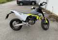 Husqvarna 701 Supermoto Blanc - thumbnail 3