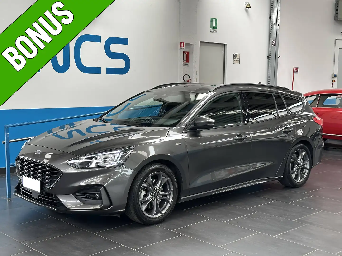 Ford Focus SW 1.0 ecoboost h ST-Line 125CV Gris - 1