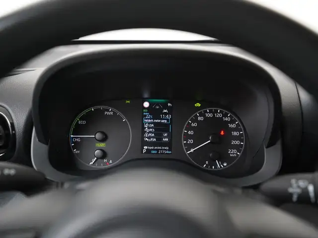 Mazda Mazda2 view 8