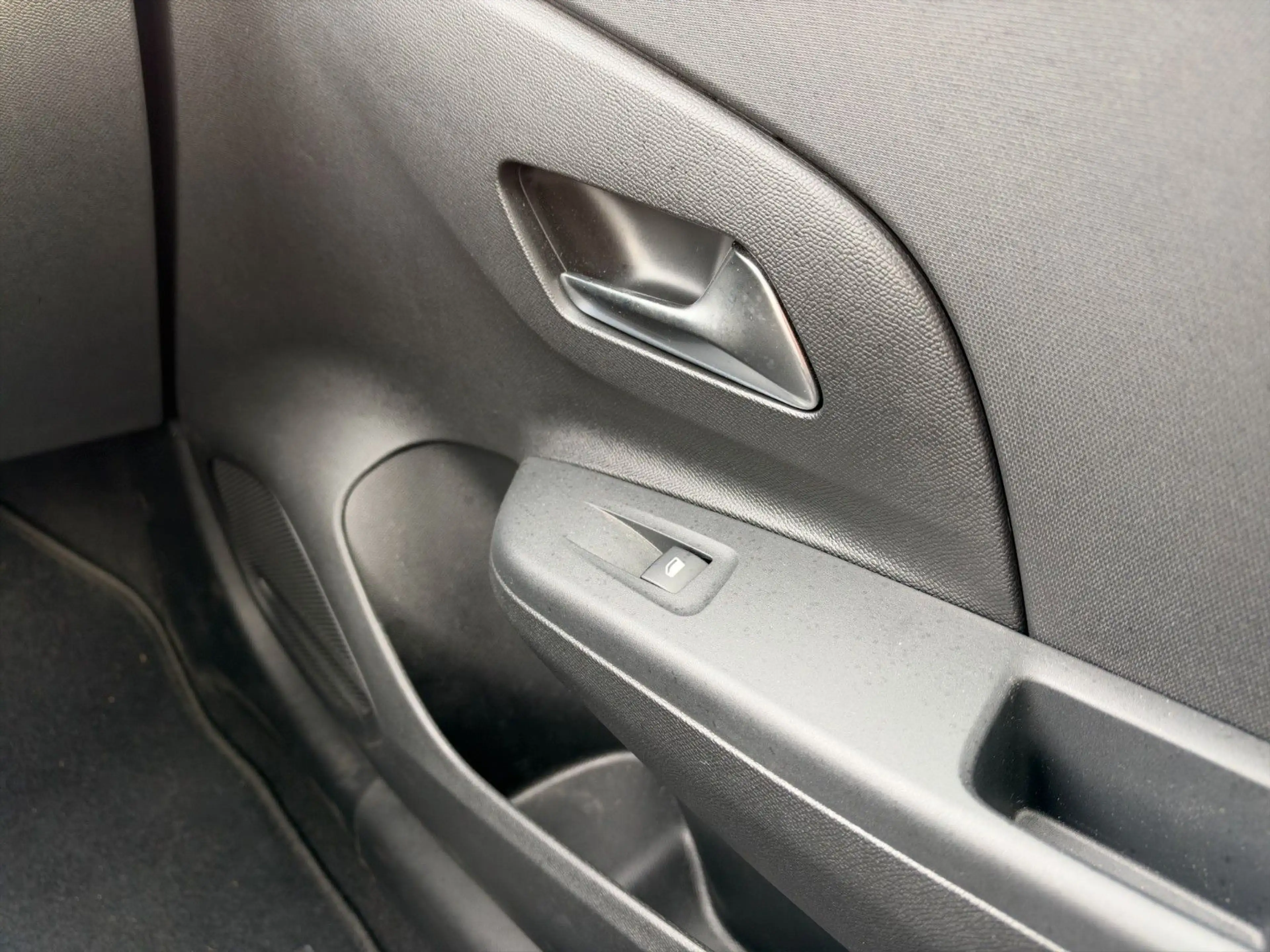 Opel Corsa F 1.2"Edition" Sitzheizung/Garantie/1-Hand — photo 13