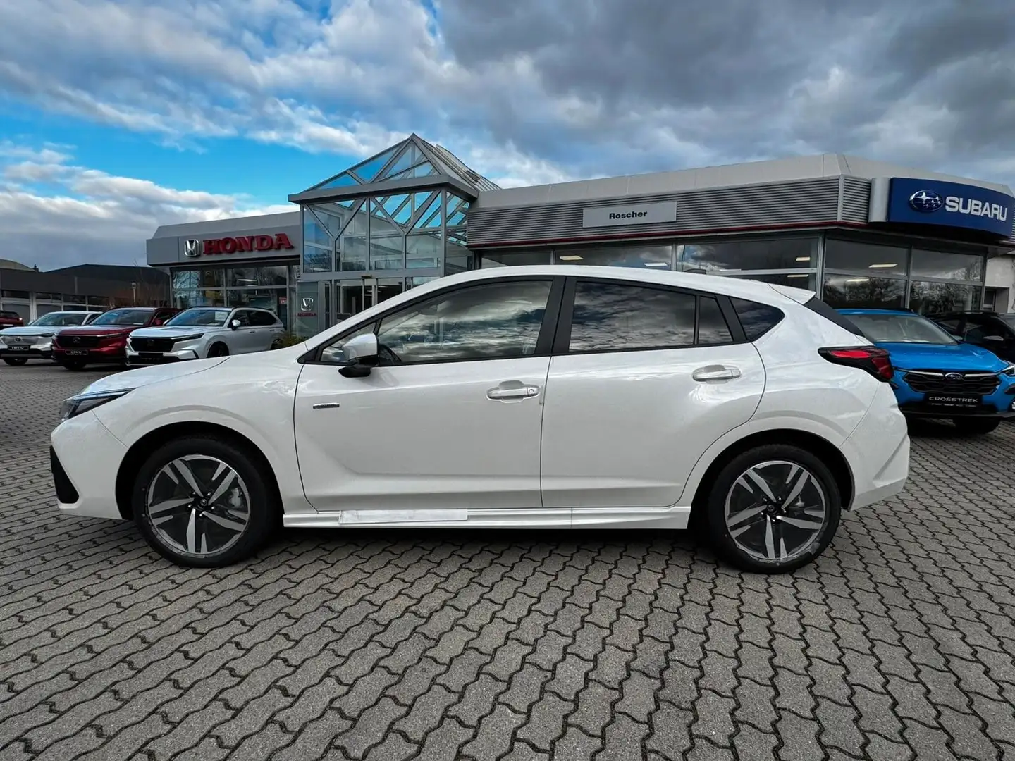 Subaru Impreza 2,0ie e-Boxer Platinum Weiß - 1