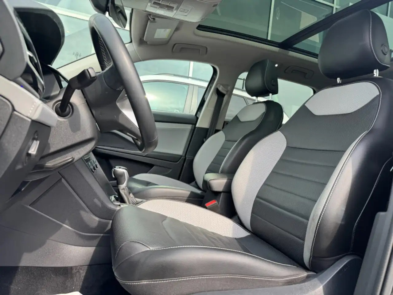 Volkswagen Taos снимка Volkswagen Taos