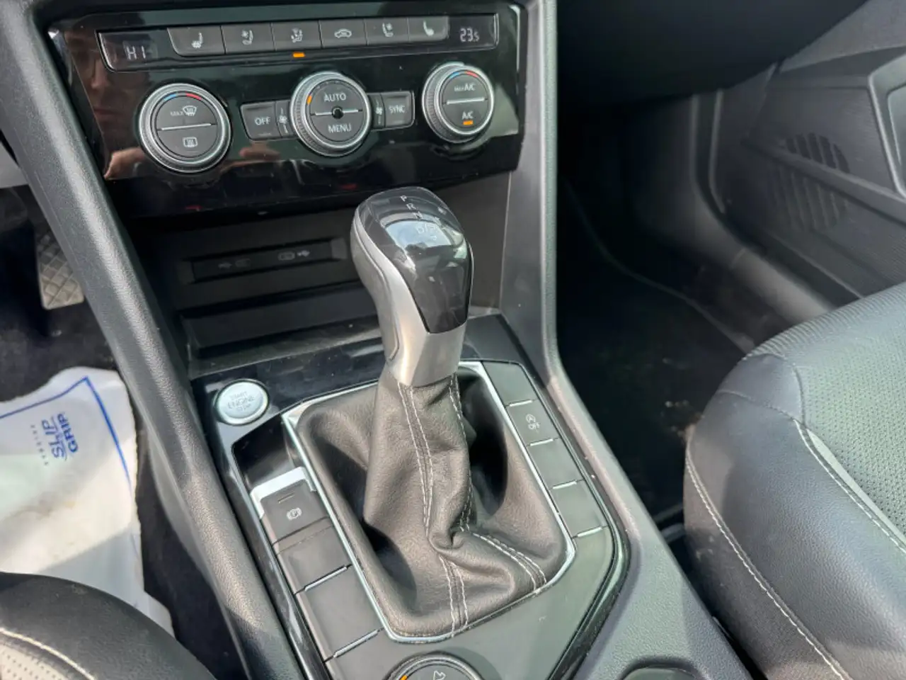 Volkswagen Taos снимка Volkswagen Taos