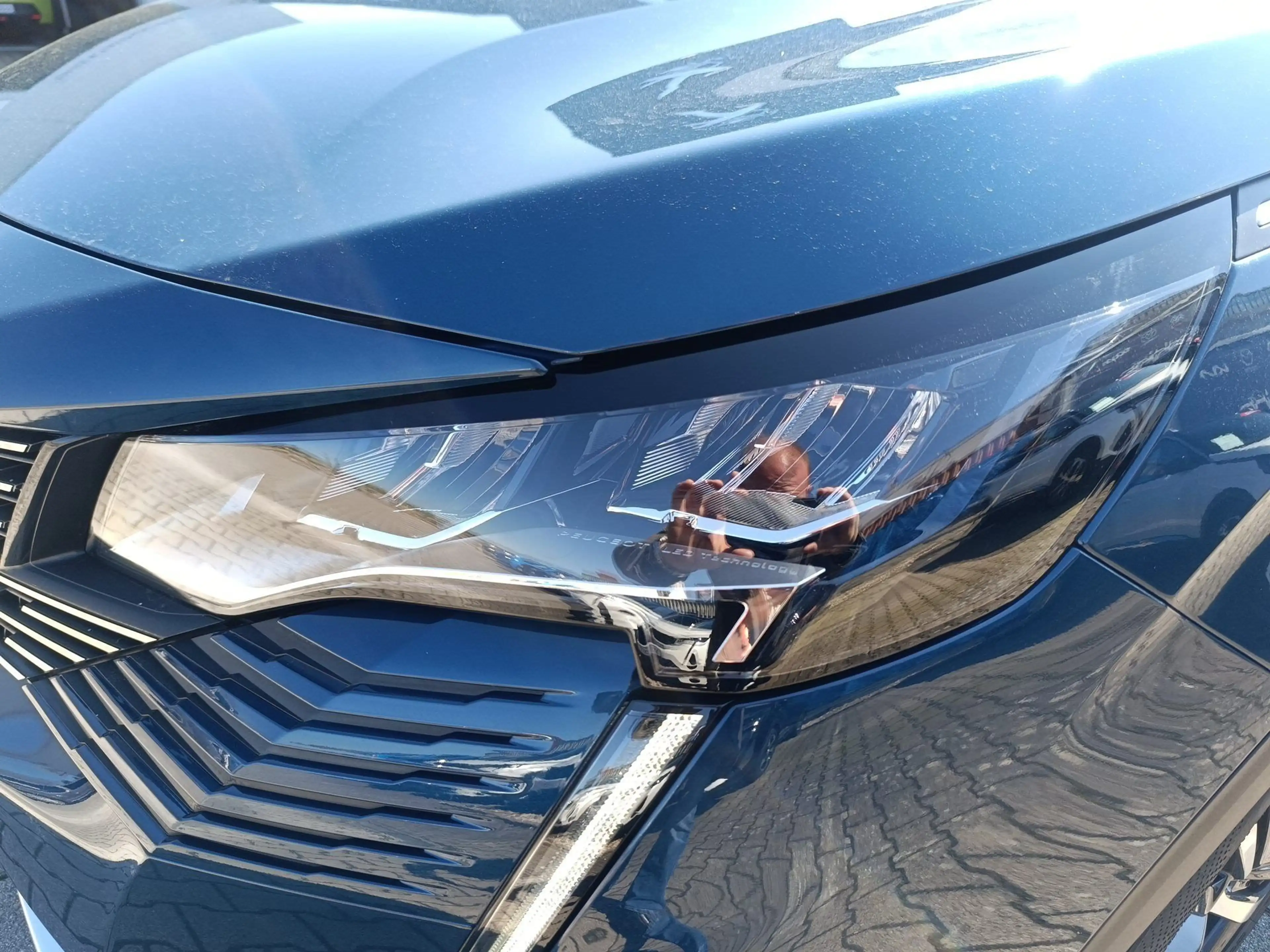 Peugeot Others 3008 Hybrid 225 (Plug-In) e-EAT8 Allure Navi — photo 3