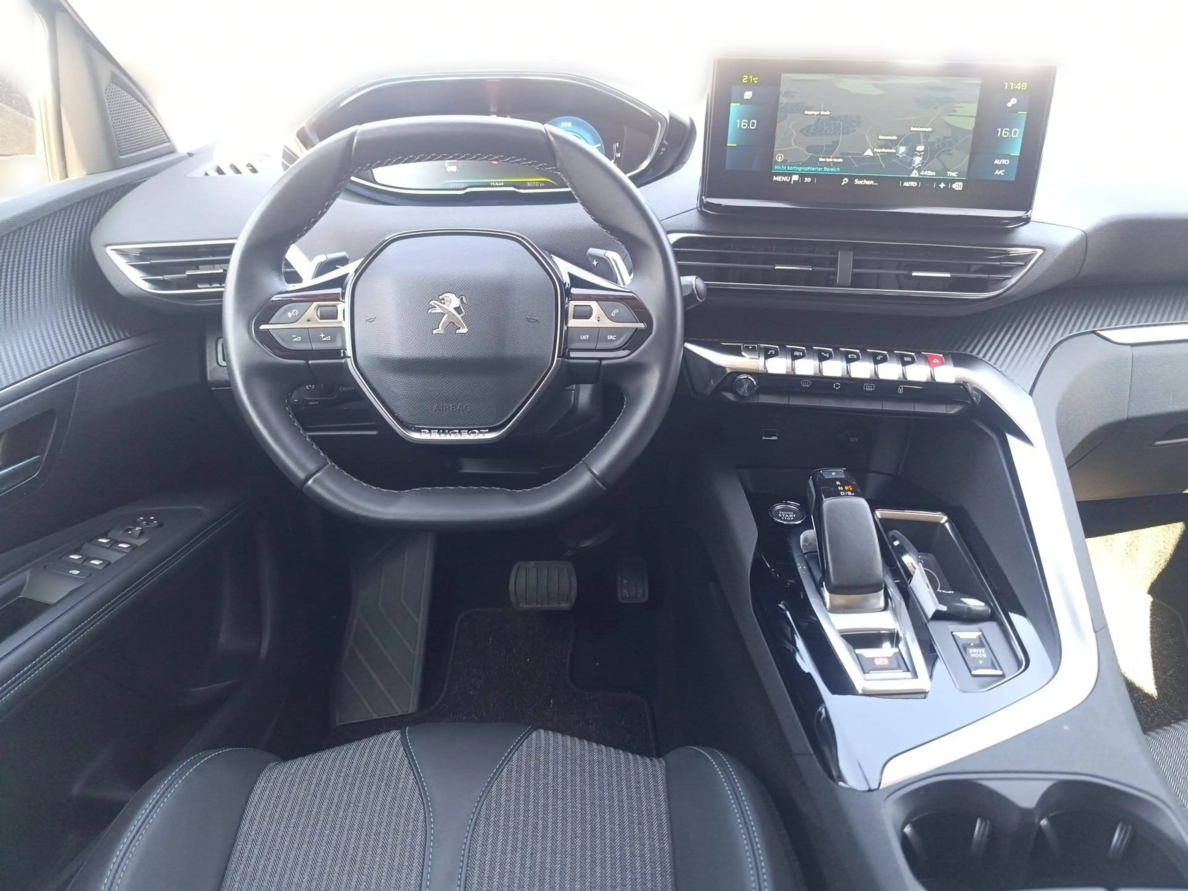 Peugeot Others 3008 Hybrid 225 (Plug-In) e-EAT8 Allure Navi — photo 9