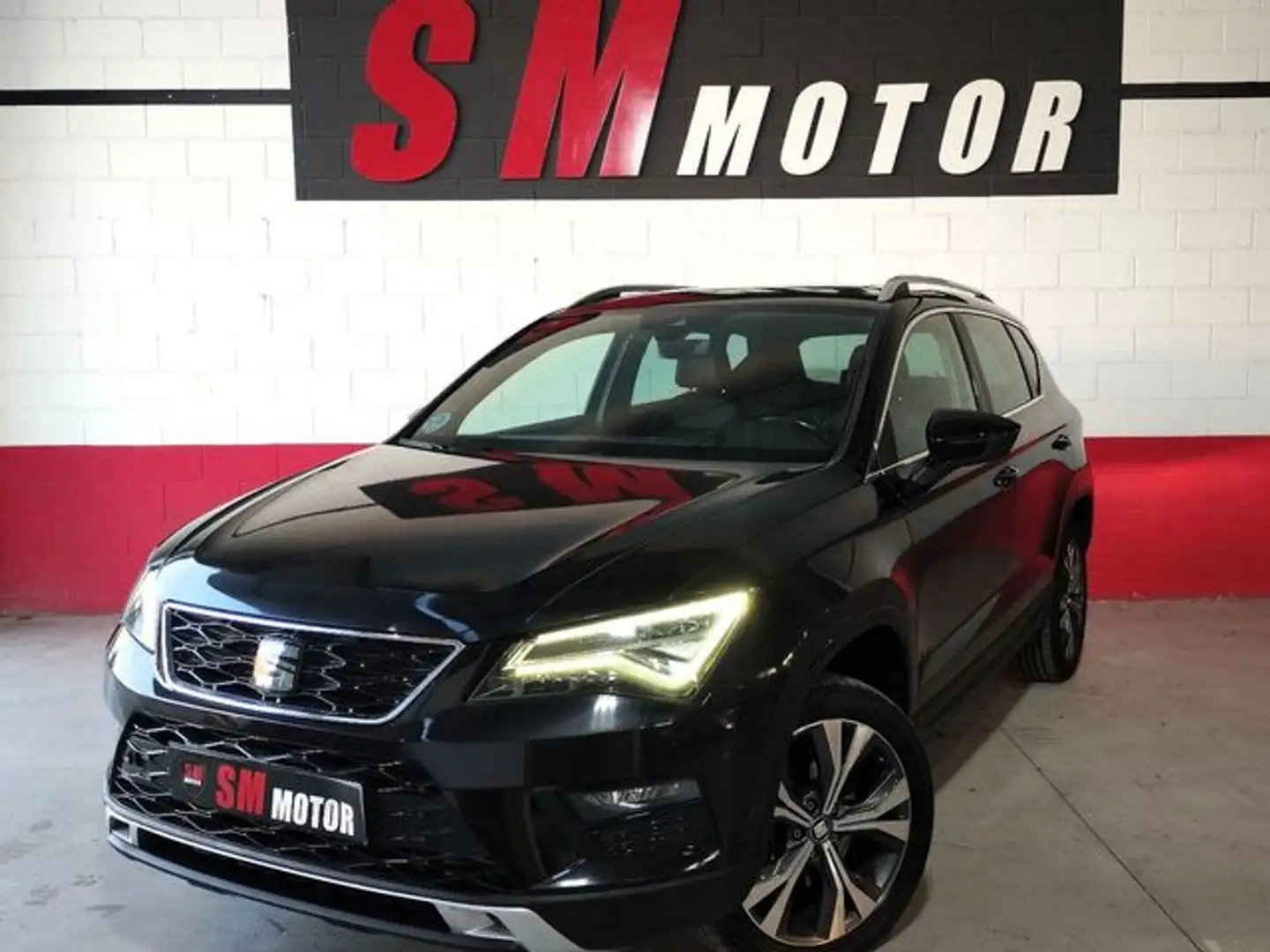 SEAT Ateca 1.4 EcoTSI S&S Xcellence DSG7 Zwart - 1
