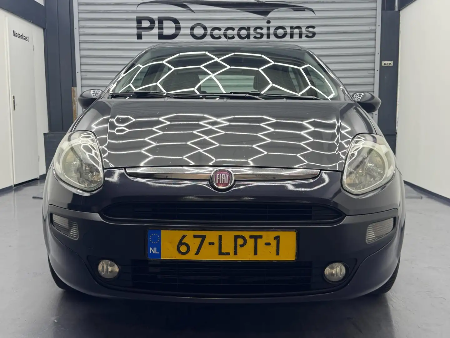 Fiat Punto 1.4 Dynamic - Airco - LM Velgen - APK Gris - 2