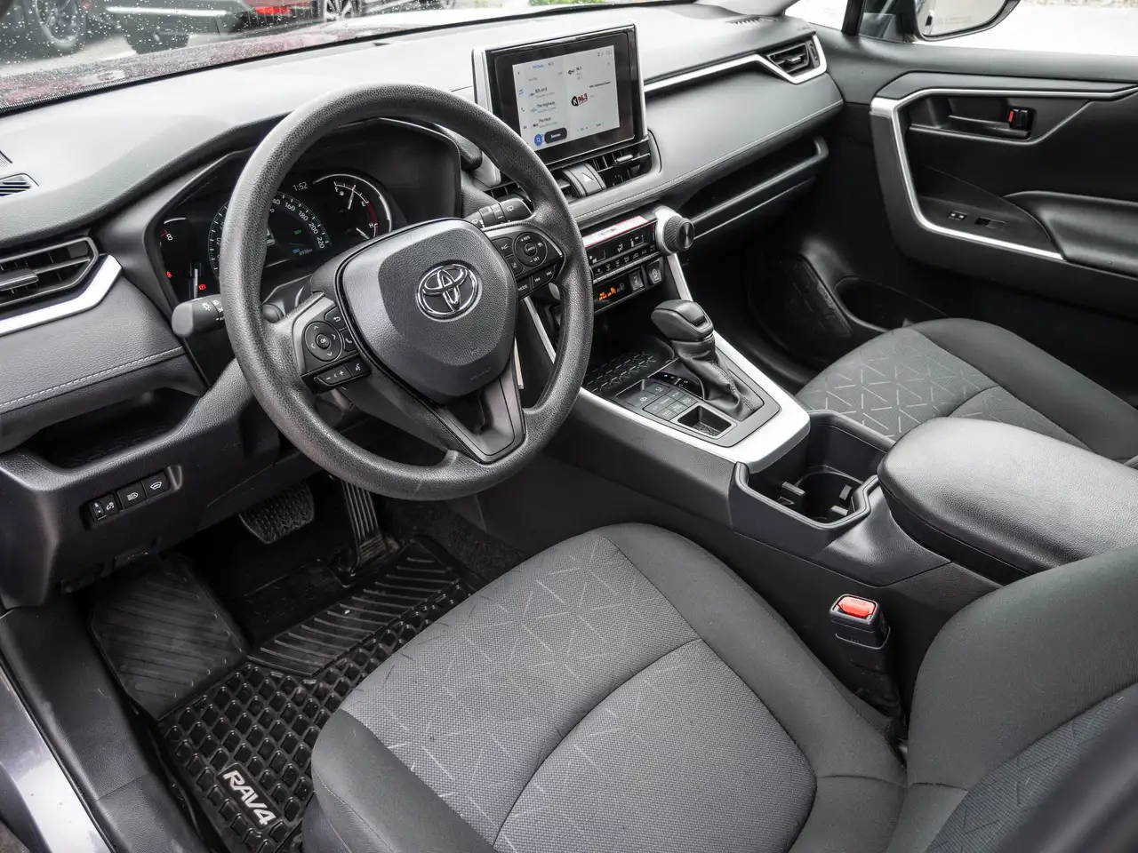 Toyota RAV 4 снимка Toyota RAV 4