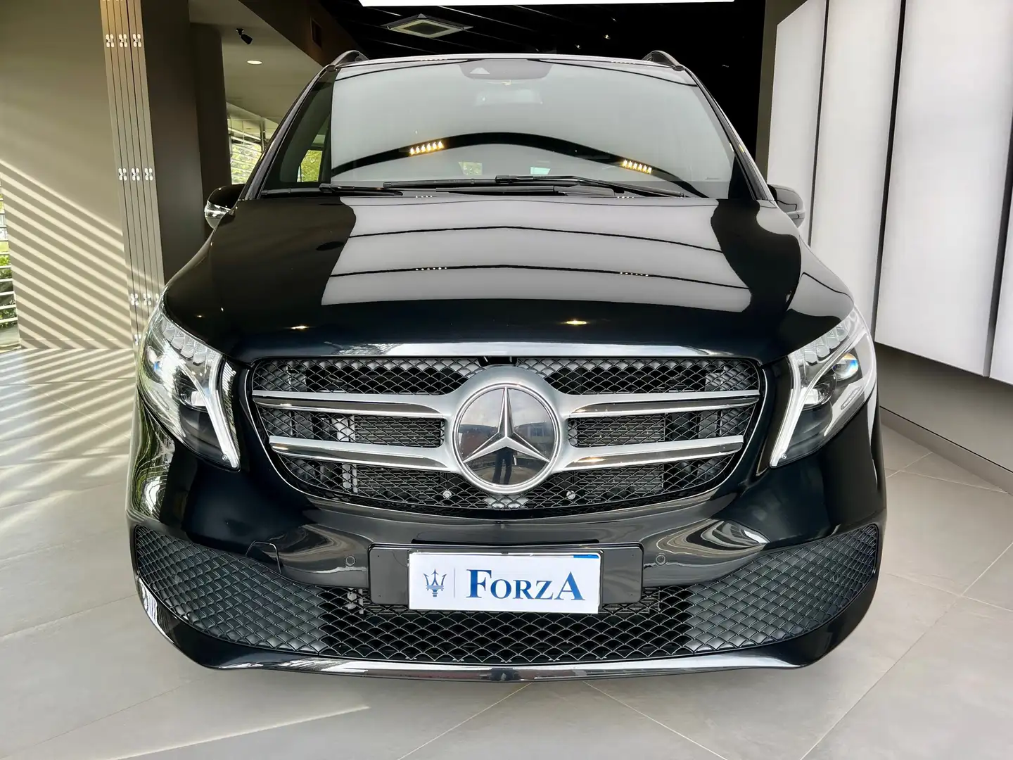 Mercedes-Benz V Extralong 220 d Sport auto 163 Cv Nero - 2