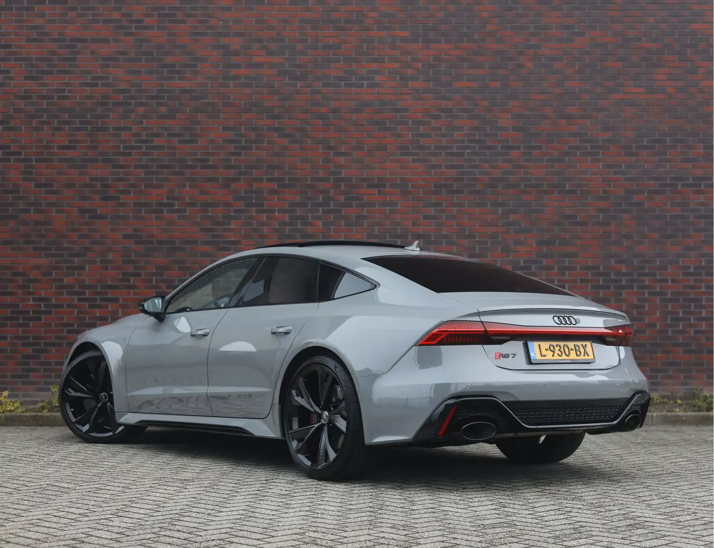 Audi RS7 4.0 TFSI Quattro | Dynamic Plus - Matrix - Rood De Grau - 2