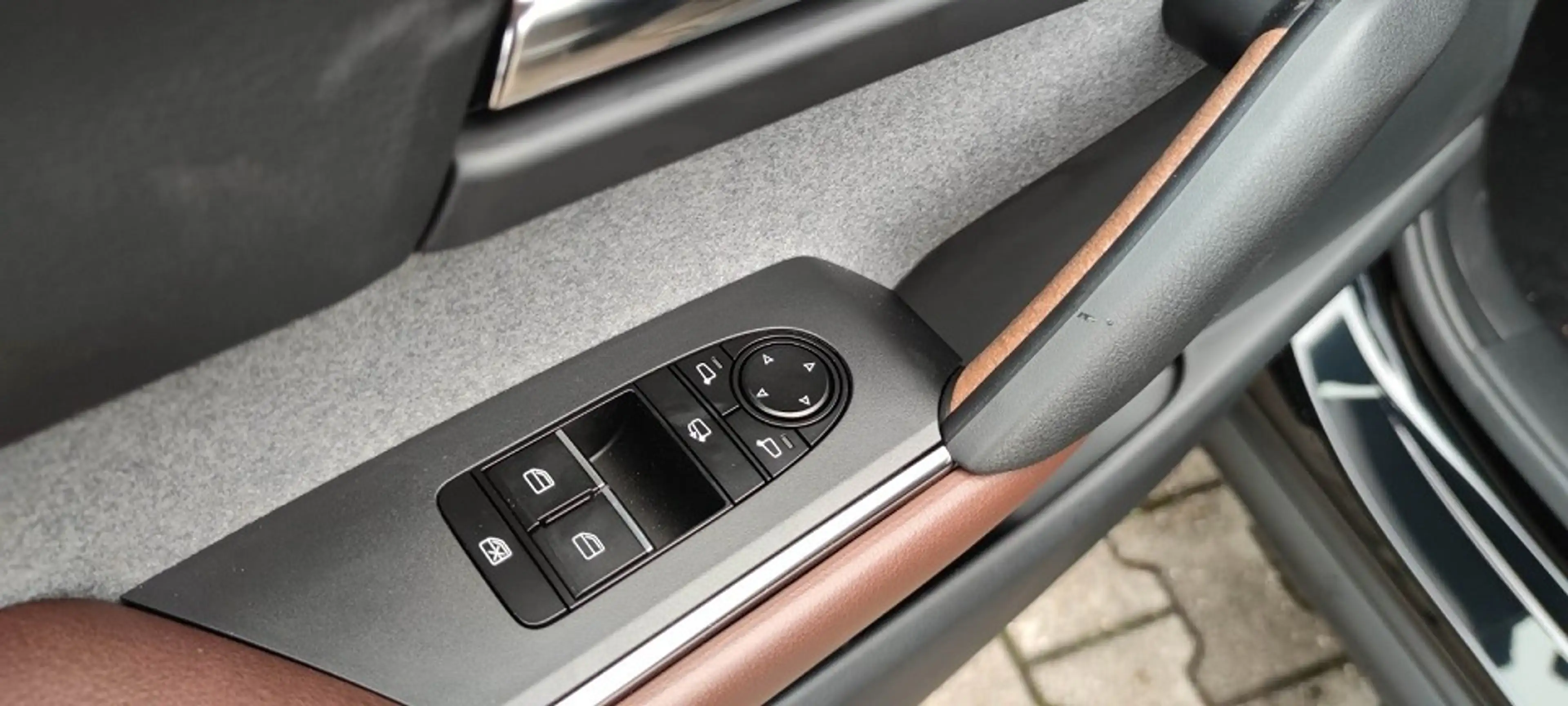 Mazda MX-30 35,5 kWh e-SKYACTIV 145 PS — photo 6