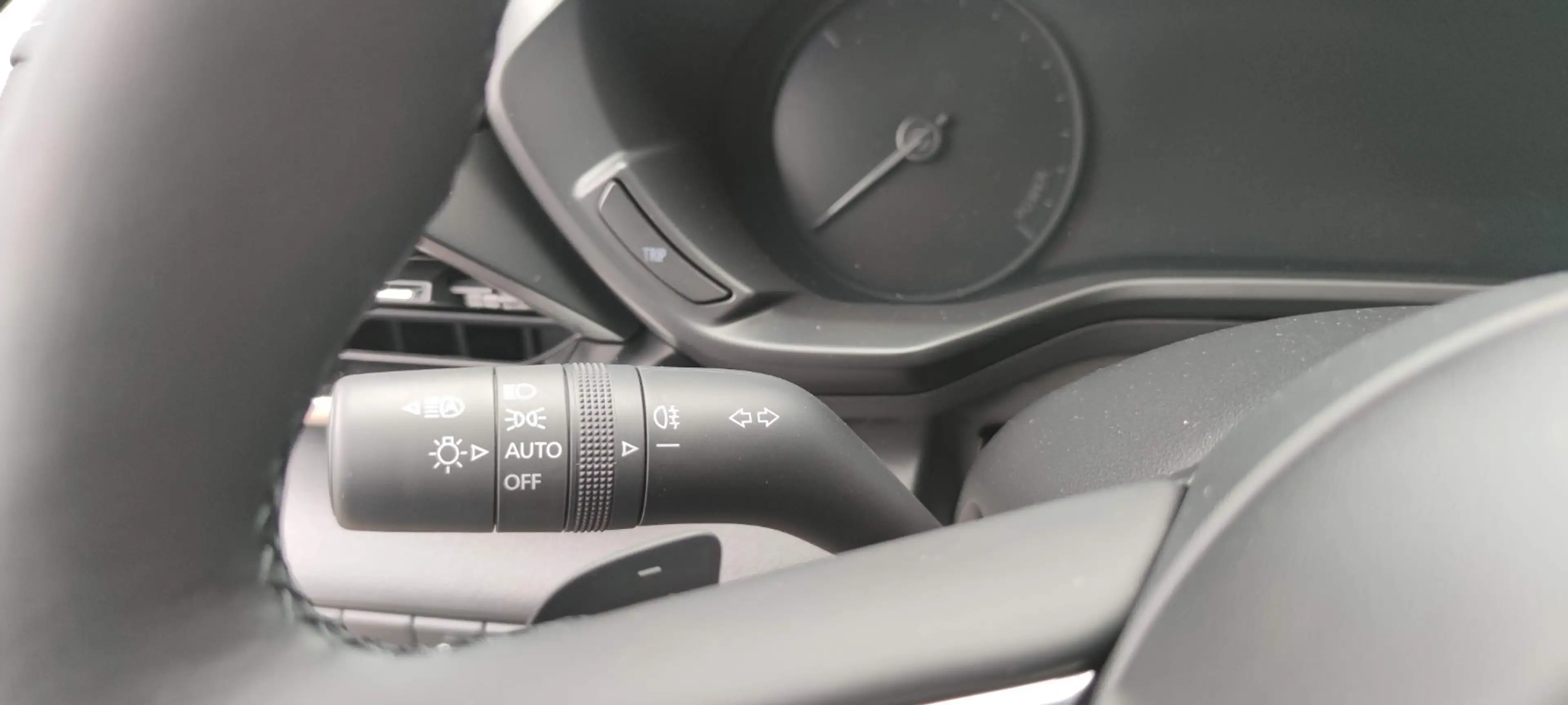 Mazda MX-30 35,5 kWh e-SKYACTIV 145 PS — photo 10