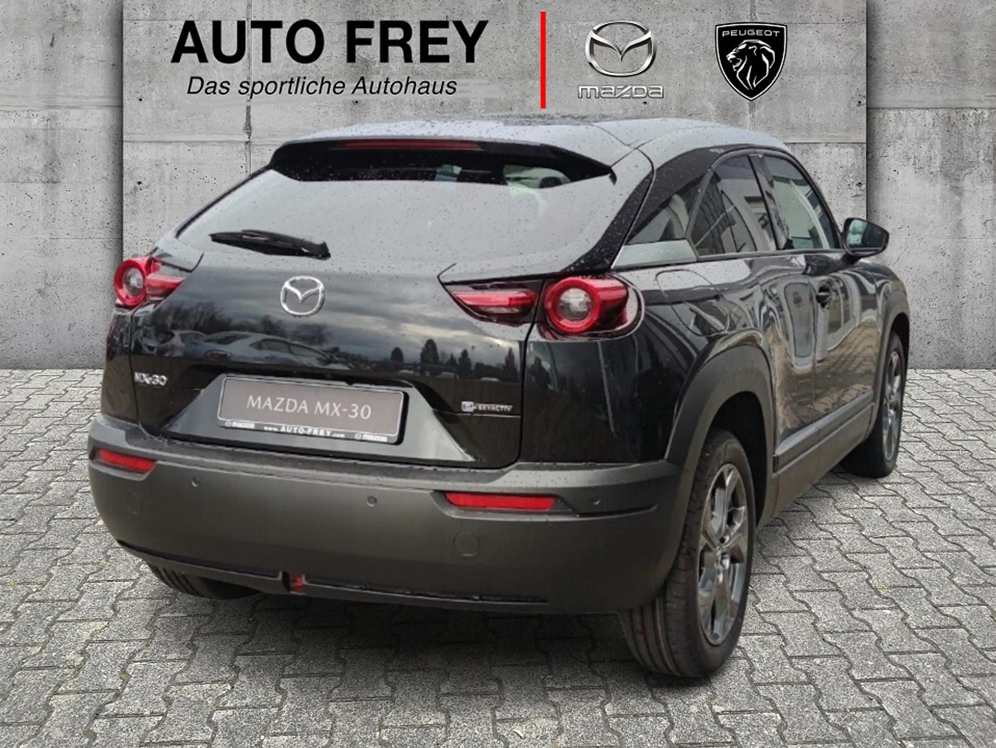 Mazda MX-30 35,5 kWh e-SKYACTIV 145 PS — photo 3