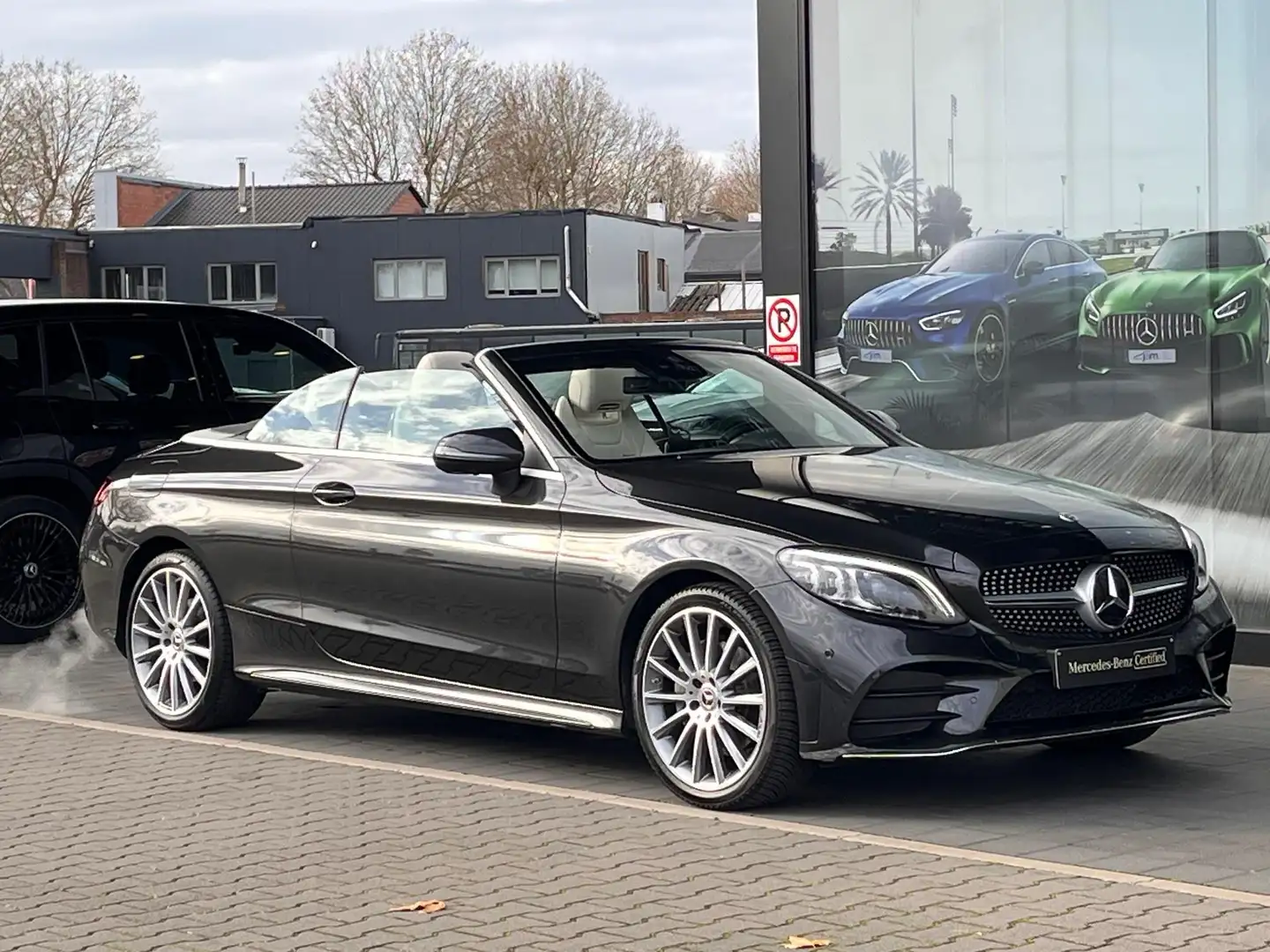 Mercedes-Benz C 180 Cabriolet AMG Zwart - 2