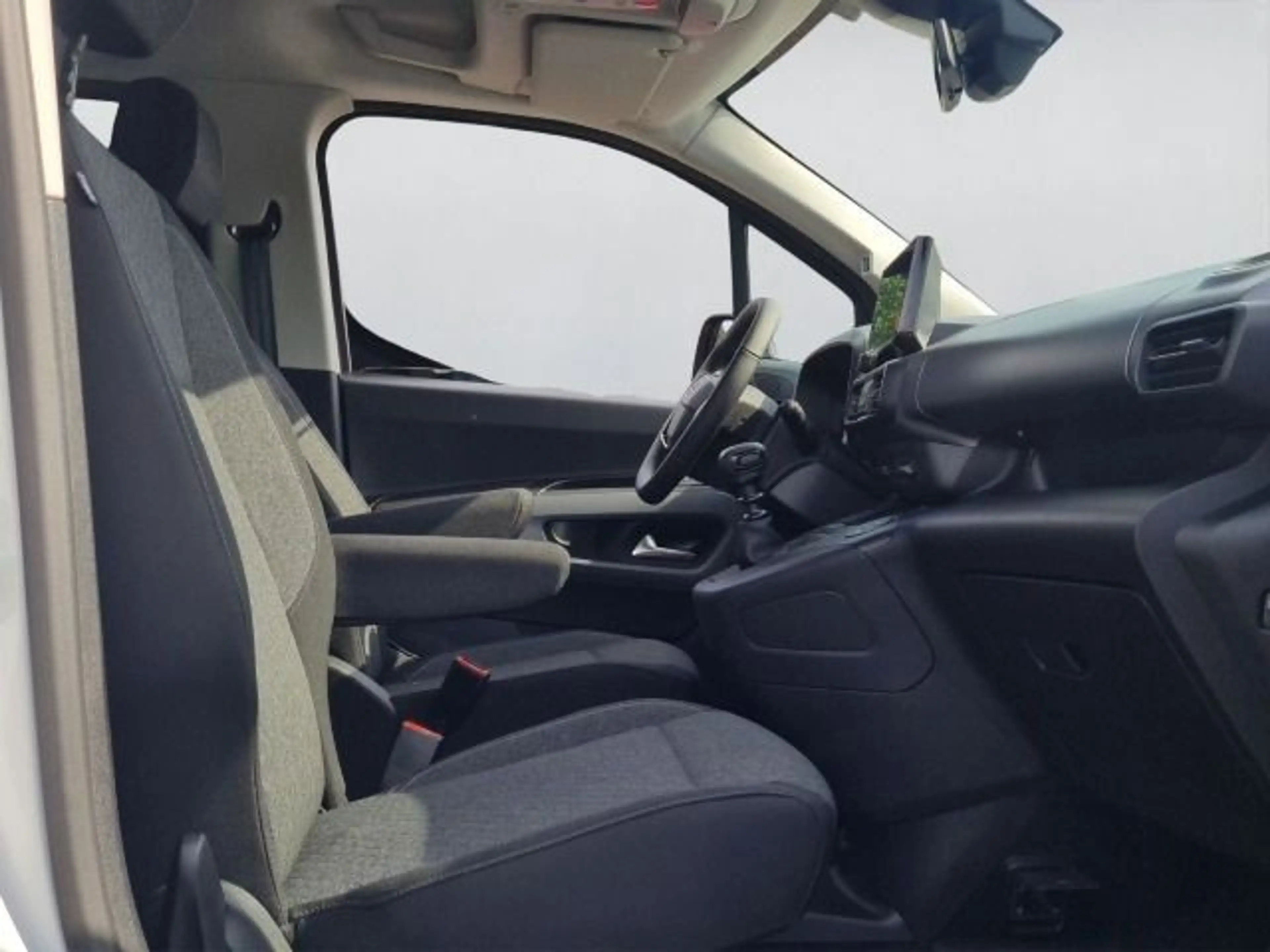 Opel Combo GS 1.5D*CARPLAY*SITZHZG*MATRIX*KAMERA* — photo 9