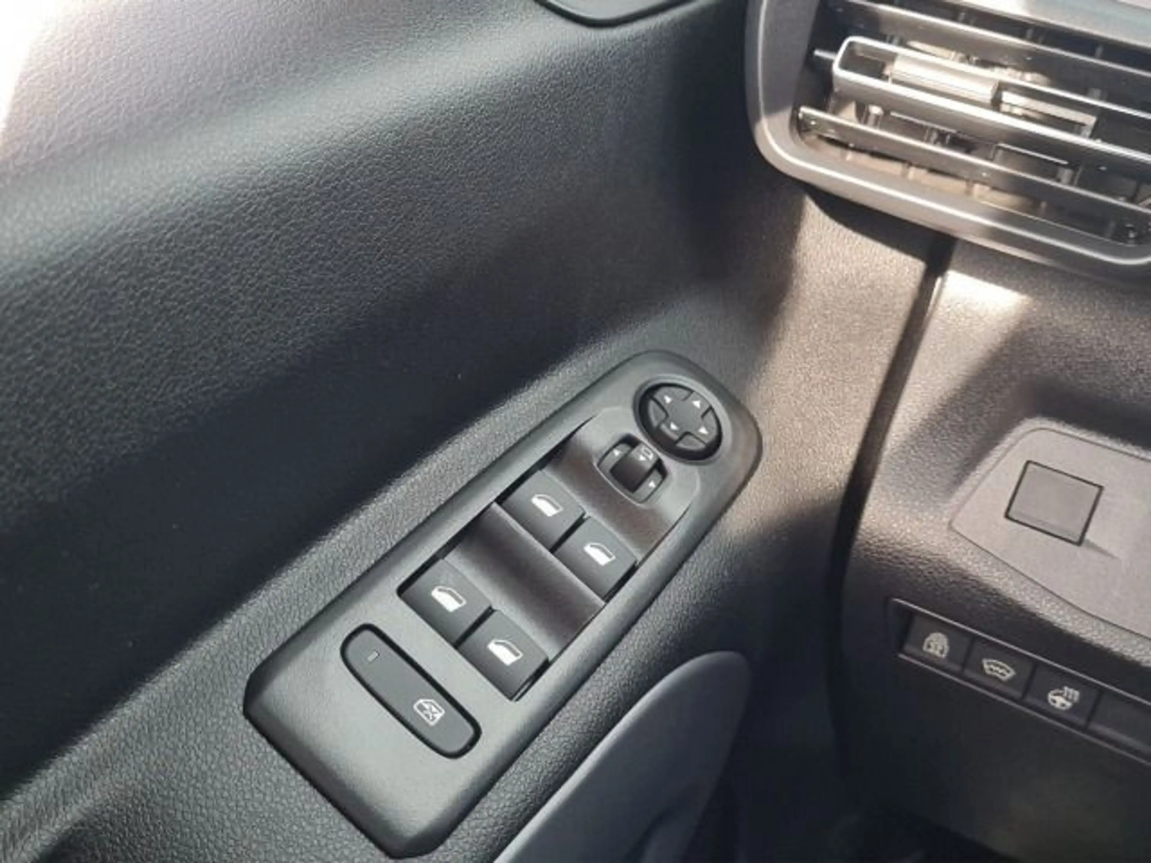 Opel Combo GS 1.5D*CARPLAY*SITZHZG*MATRIX*KAMERA* — photo 15