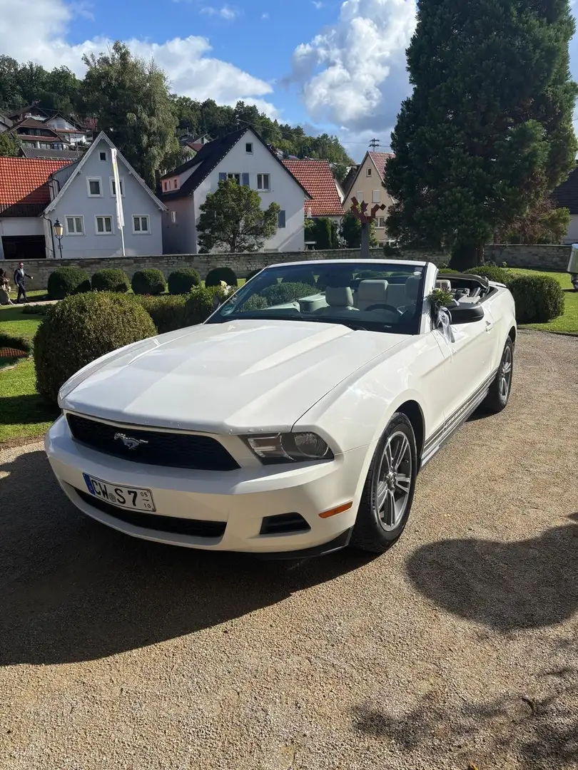 Ford Mustang Cabrio Spezialausstattung Weiß - 2
