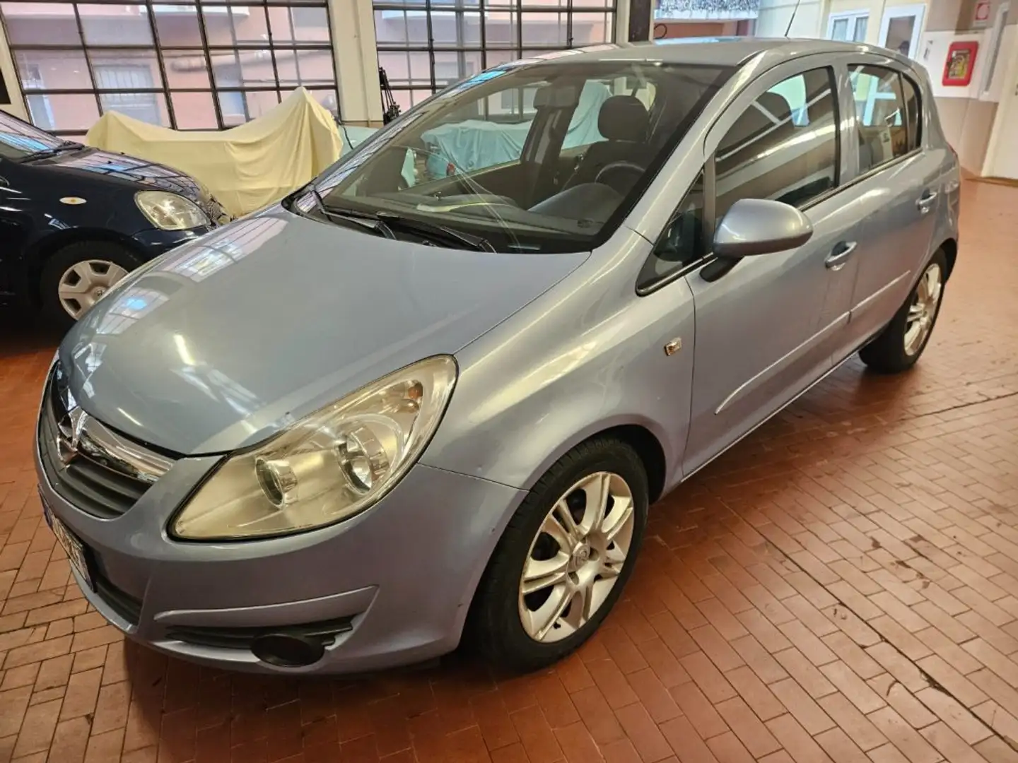 Opel Corsa 1.2 5 porte Easytronic Cosmo Blauw - 1