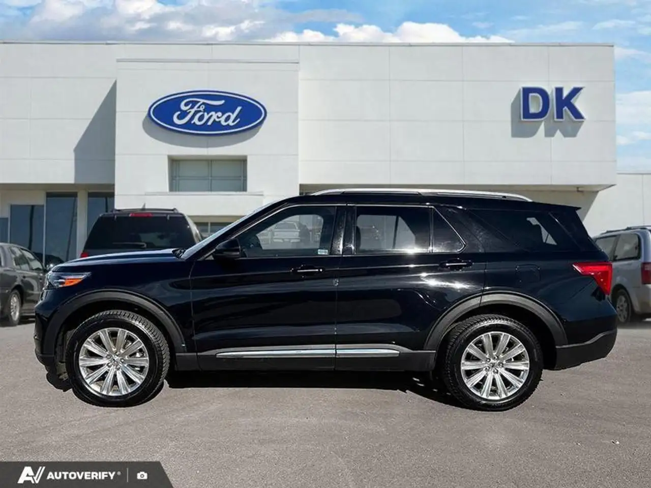 Ford Explorer снимка Ford Explorer