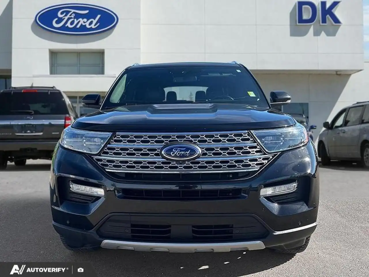 Ford Explorer снимка Ford Explorer