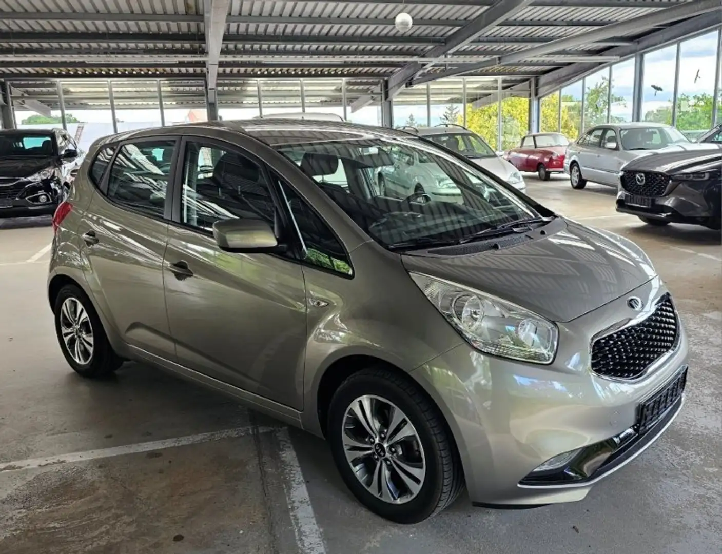 Kia Venga 1.6 CVVT Automatik Dream Team Edition Argent - 1