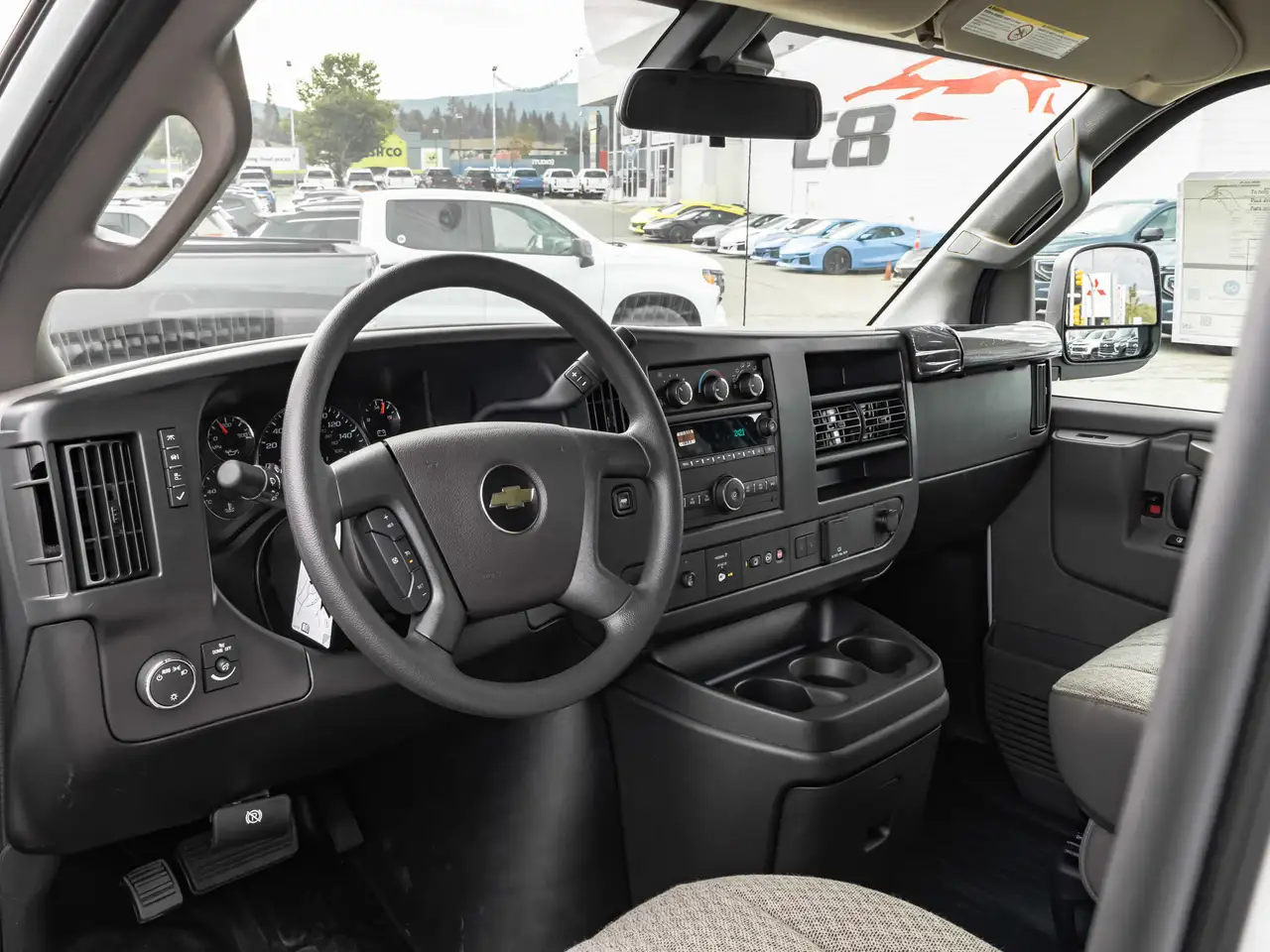 Chevrolet Express 3500 снимка Chevrolet Express 3500