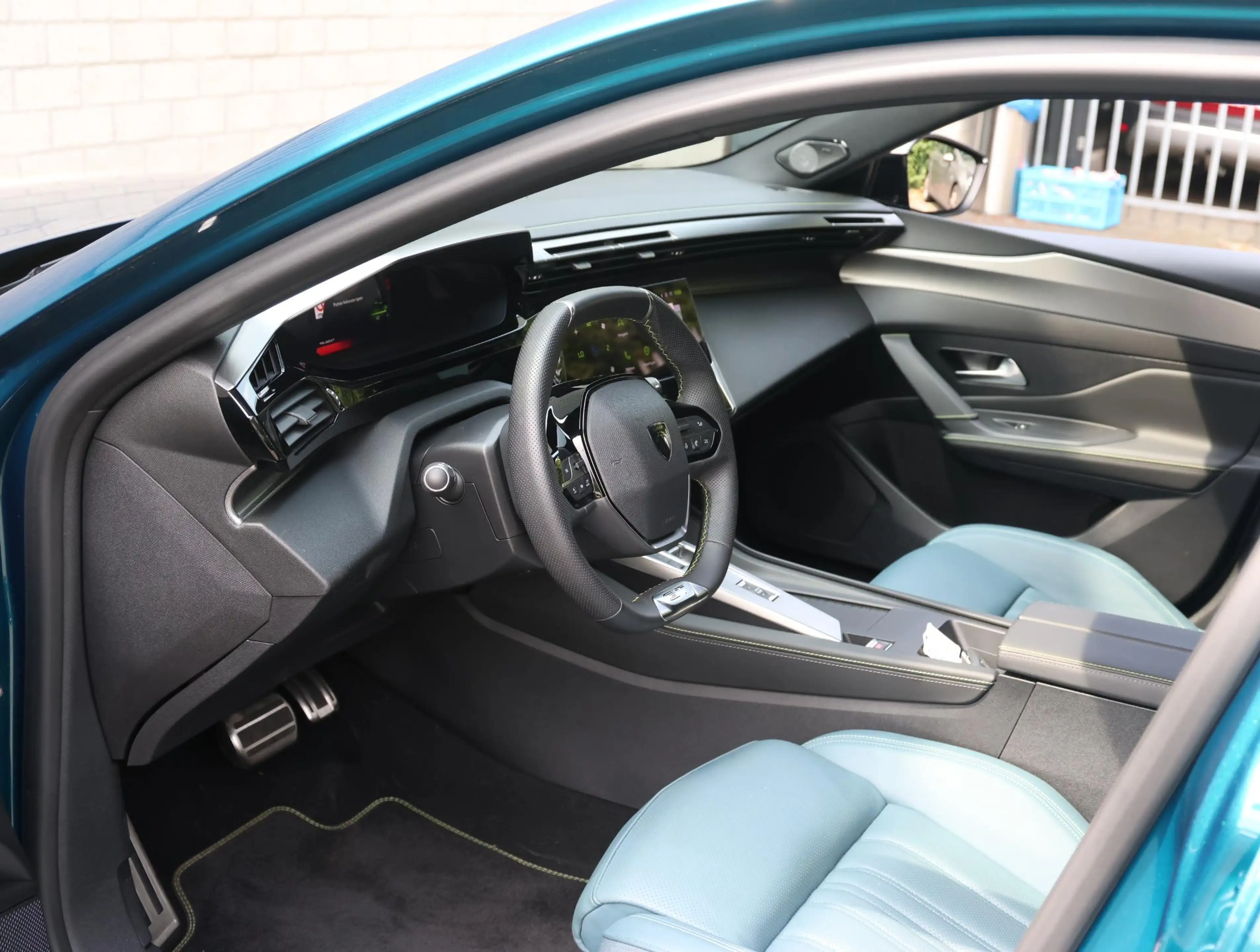 Peugeot 408 1.2 PureTech GT 130 EAT8 | Focal Hifi | Lederen be — photo 10