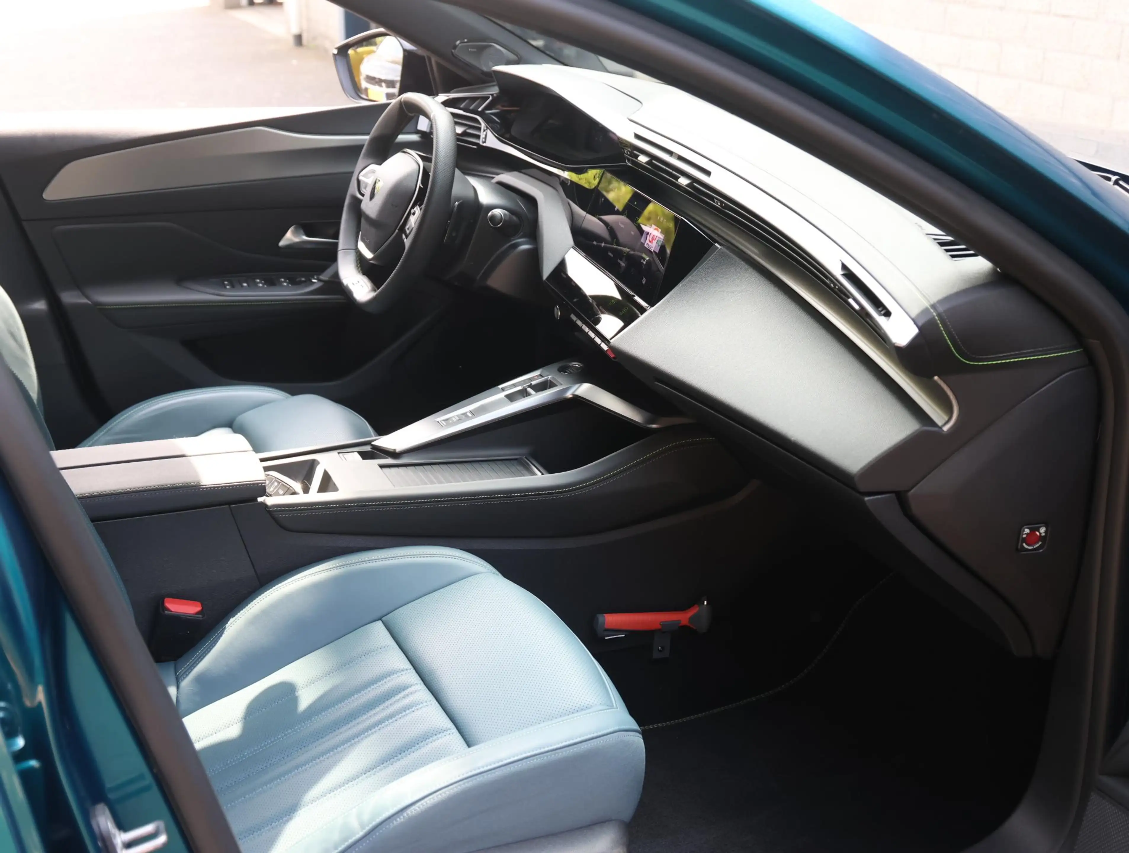 Peugeot 408 1.2 PureTech GT 130 EAT8 | Focal Hifi | Lederen be — photo 8