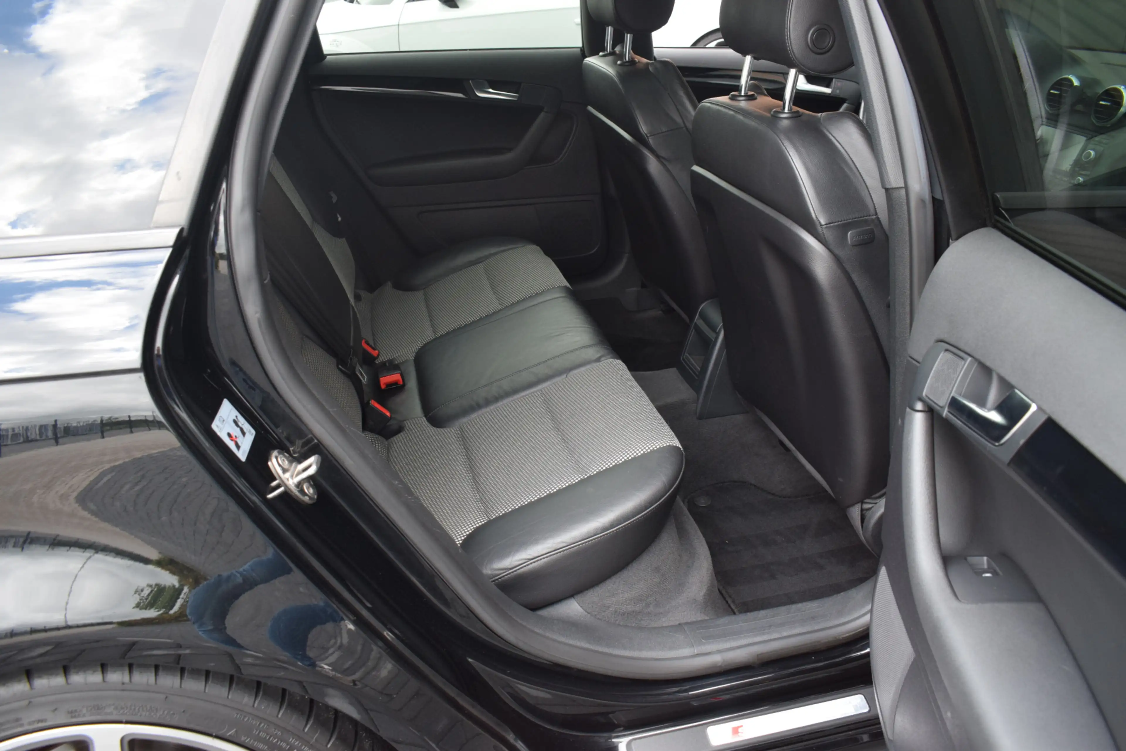 Audi S3 Sportback 2.0 TFSI 265pk Quattro | Panoramadak | B — photo 11