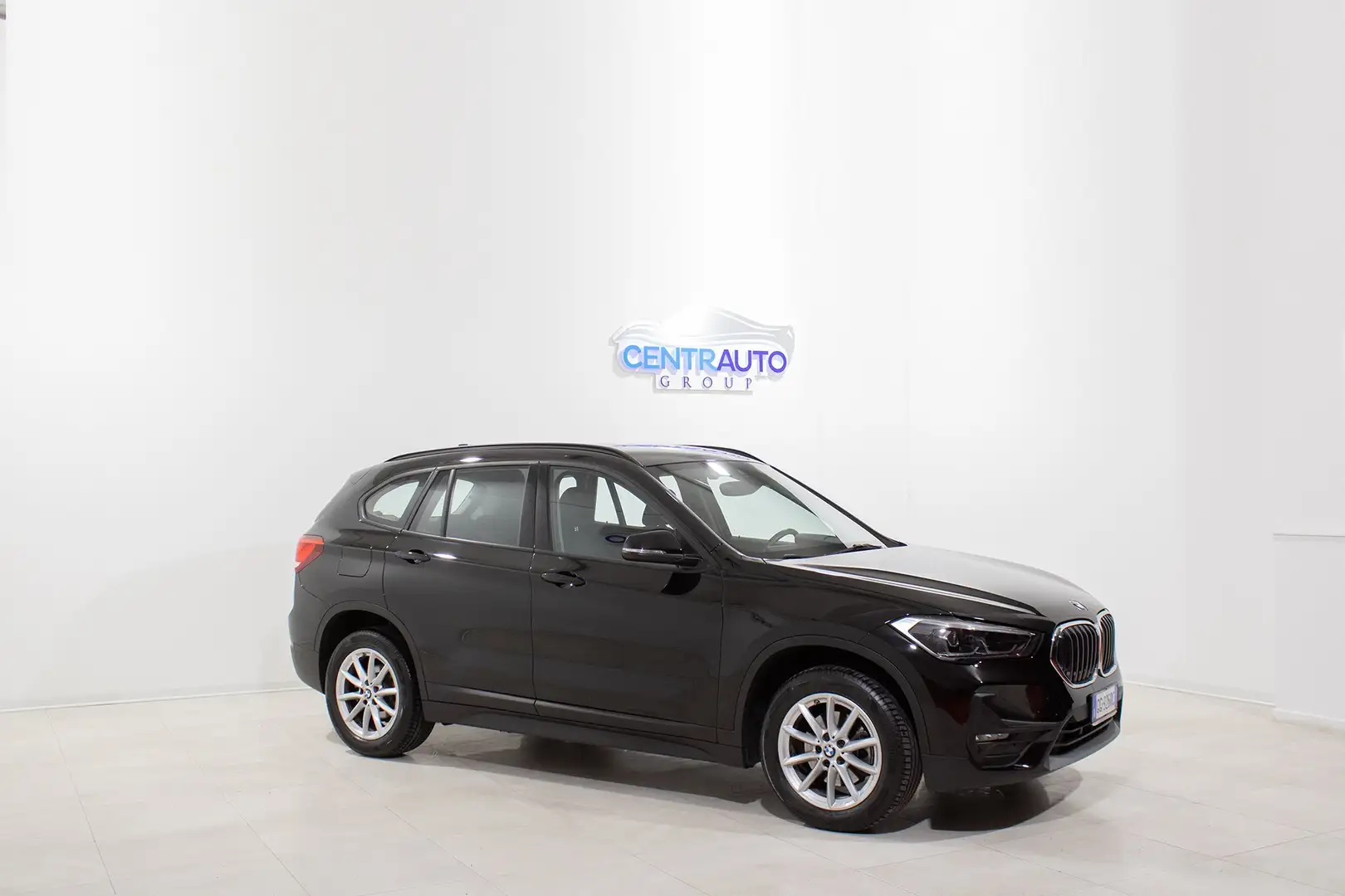 BMW X1 sDrive 18d BUSINESS ADVANTAGE *RETROCAMERA* Nero - 2