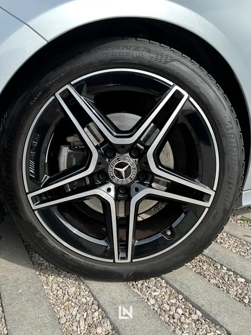 Mercedes-Benz A 180 A 180 7G-DCT AMG Line | 360° camera | Zetelverw Argent - 2