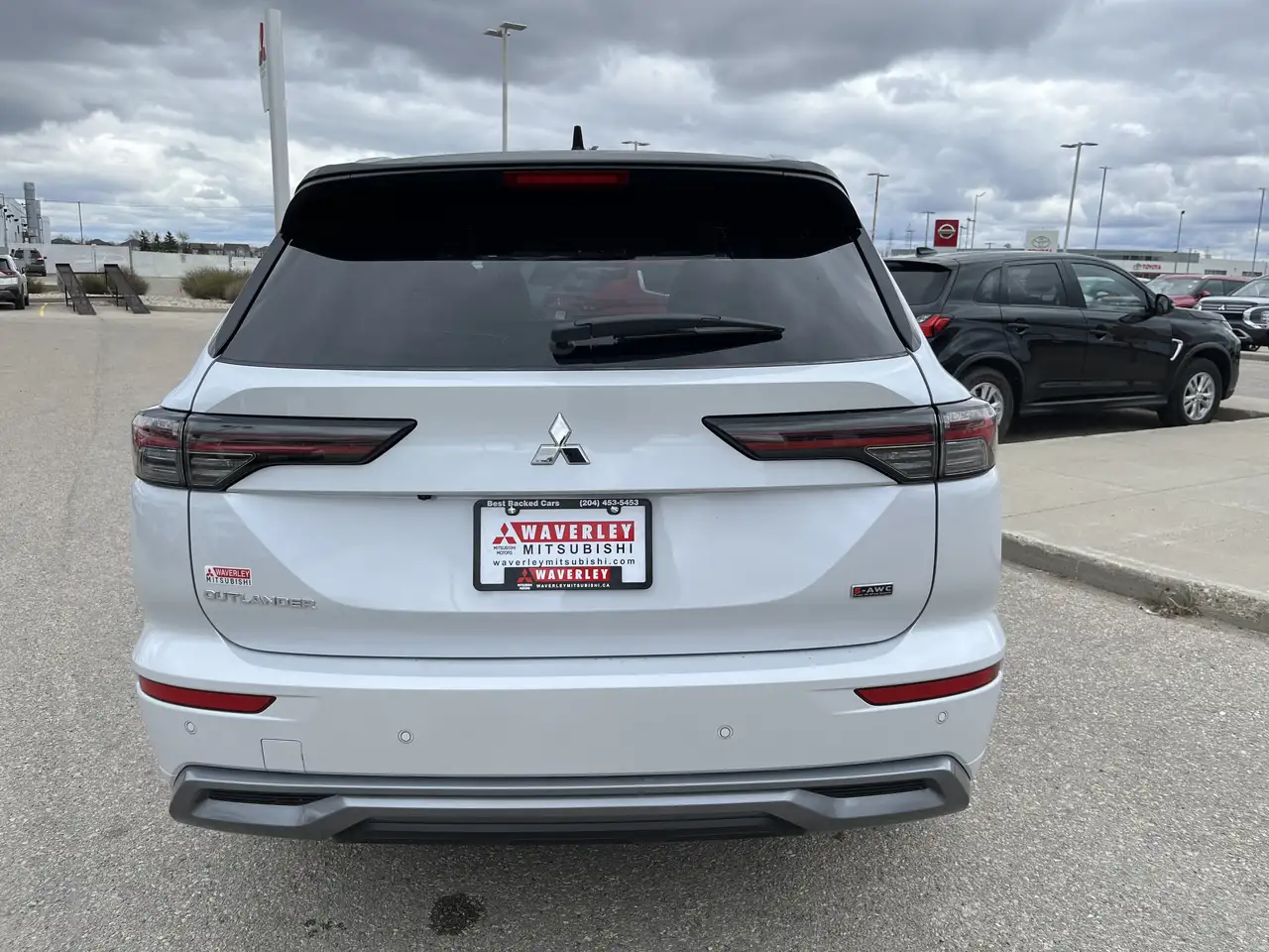 Mitsubishi Outlander снимка Mitsubishi Outlander