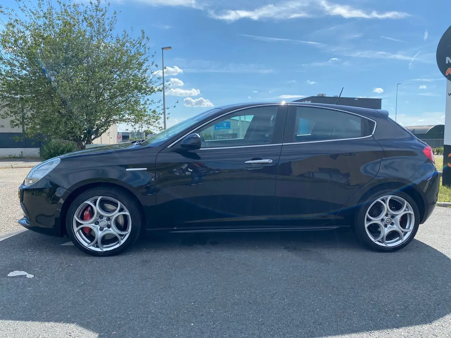 Alfa Romeo Giulietta 2016 * 1.6 JTDm Super * LMV * AIRCO * AUTOMAAT * L Zwart - 2