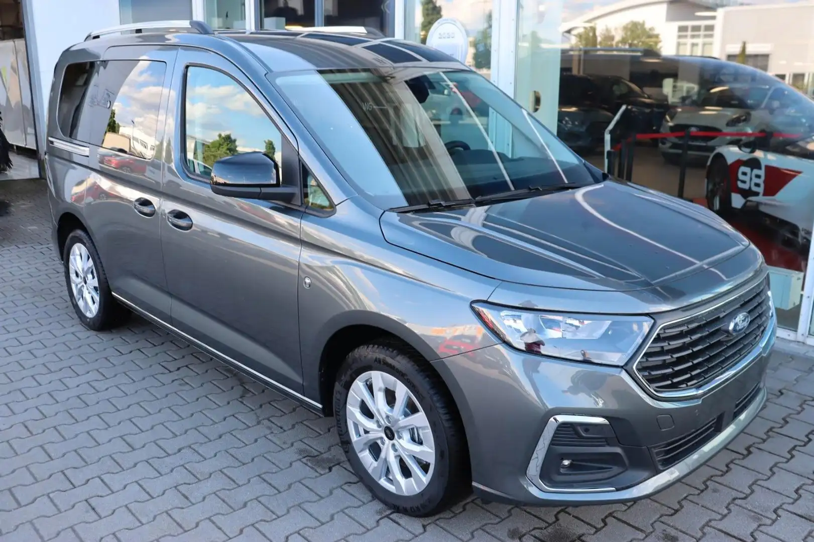 Ford Tourneo Connect Titanium L1 EcoBlue 4,99%FIN AHK Šedá - 2
