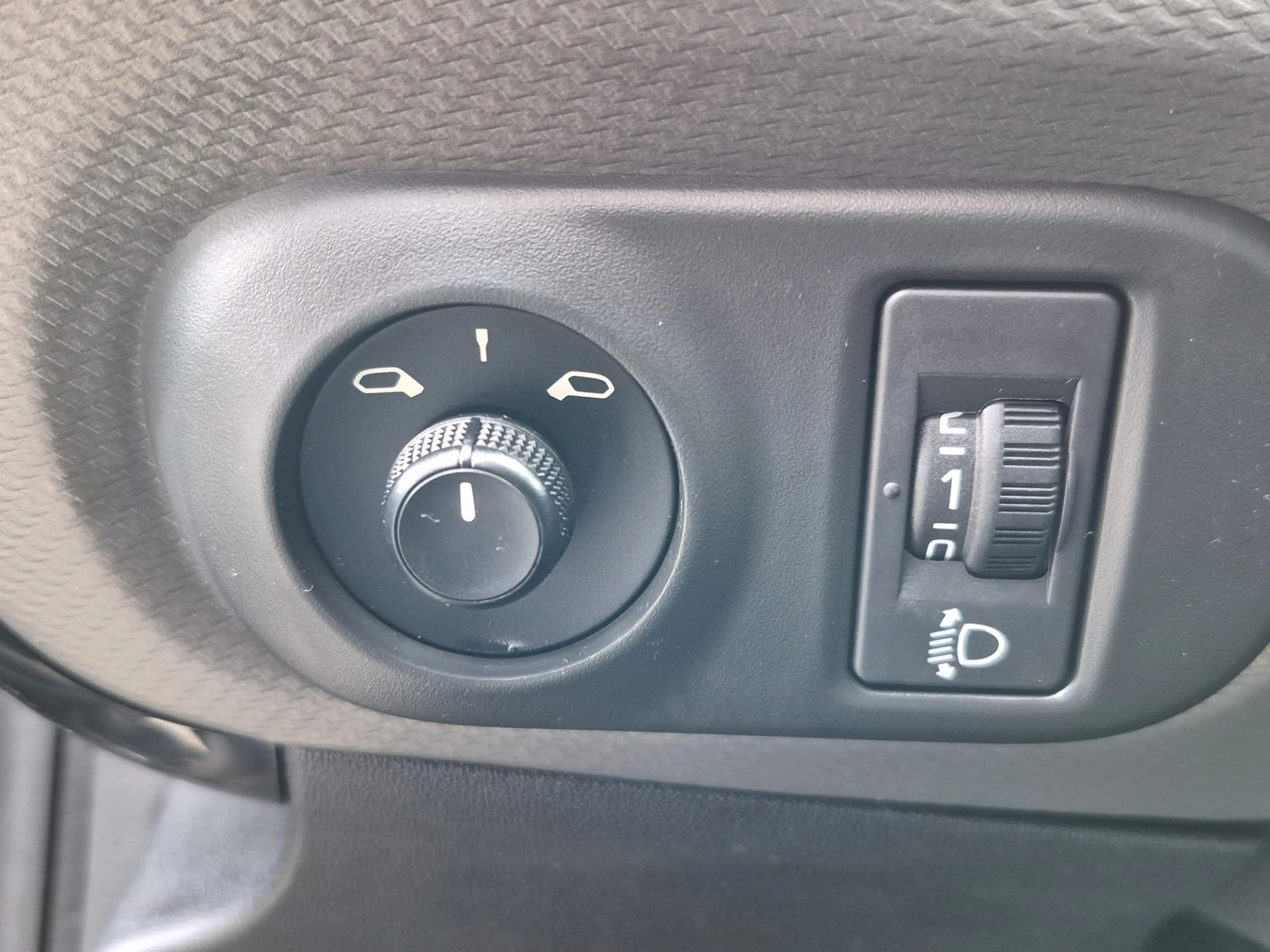 Citroen C4 Cactus BWJ 2018 | 1.2PT 111PK Business NL AUTO | CLIMA | — photo 23