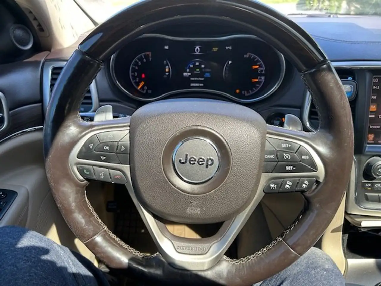 Jeep Grand Cherokee снимка Jeep Grand Cherokee