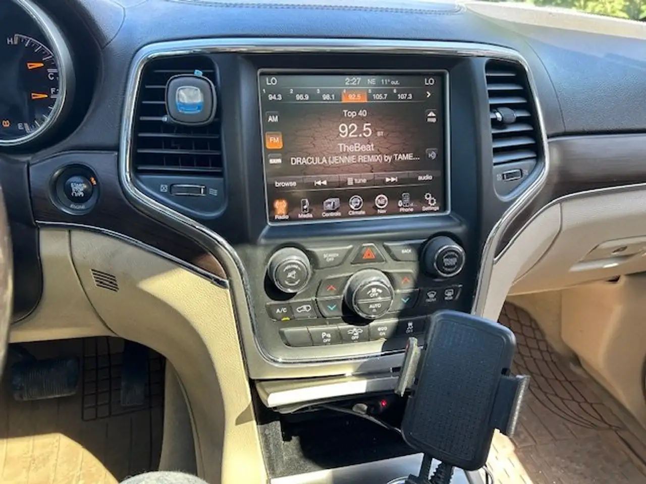 Jeep Grand Cherokee снимка Jeep Grand Cherokee